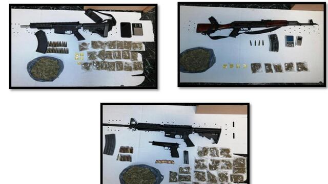 Las armas y droga decomisadas.