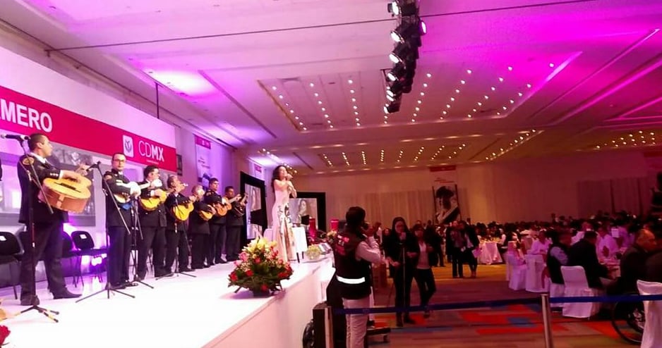 Yrma Lydya en evento de Mancera