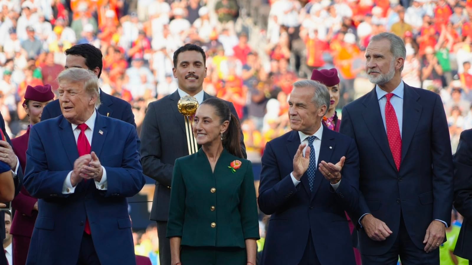 Orgullo de presidenta: El deporte, el T-MEC y las paradojas del futbol global
