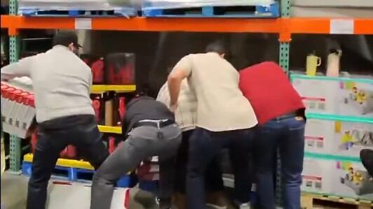 Así revendedores acaparan expansión de Pokémon TCG recién llegada a Costco