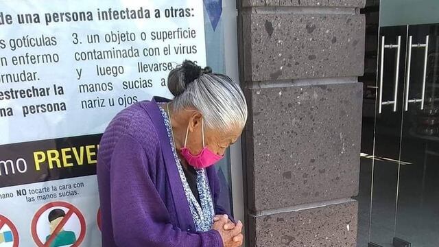 Juanita vende gelatinas