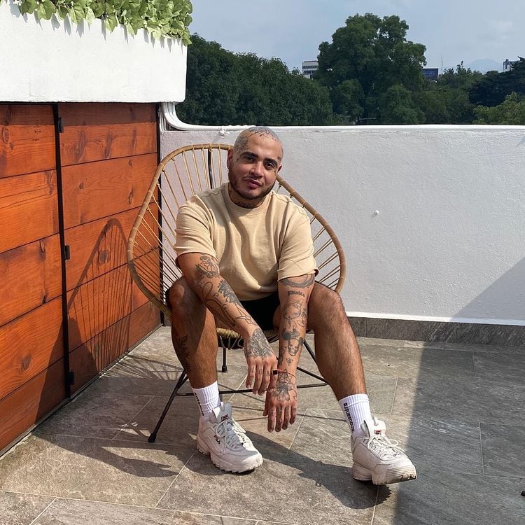 Jonathan Lule, maquillista.