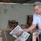 Pío López Obrador recorre Tuxtla Gutiérrez tras registro para buscar una diputación federal