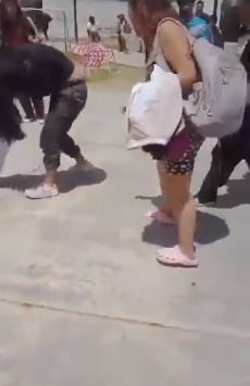 Pelea de alumnas de secundaria en Puebla