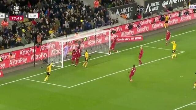 Raúl Jiménez falla (Foto: Captura de video)