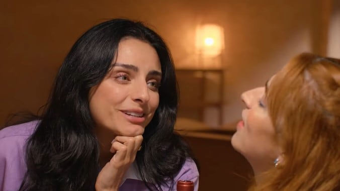Entre Paredes: Quién es quién en la serie de Disney+ con Aislinn Derbez en el elenco