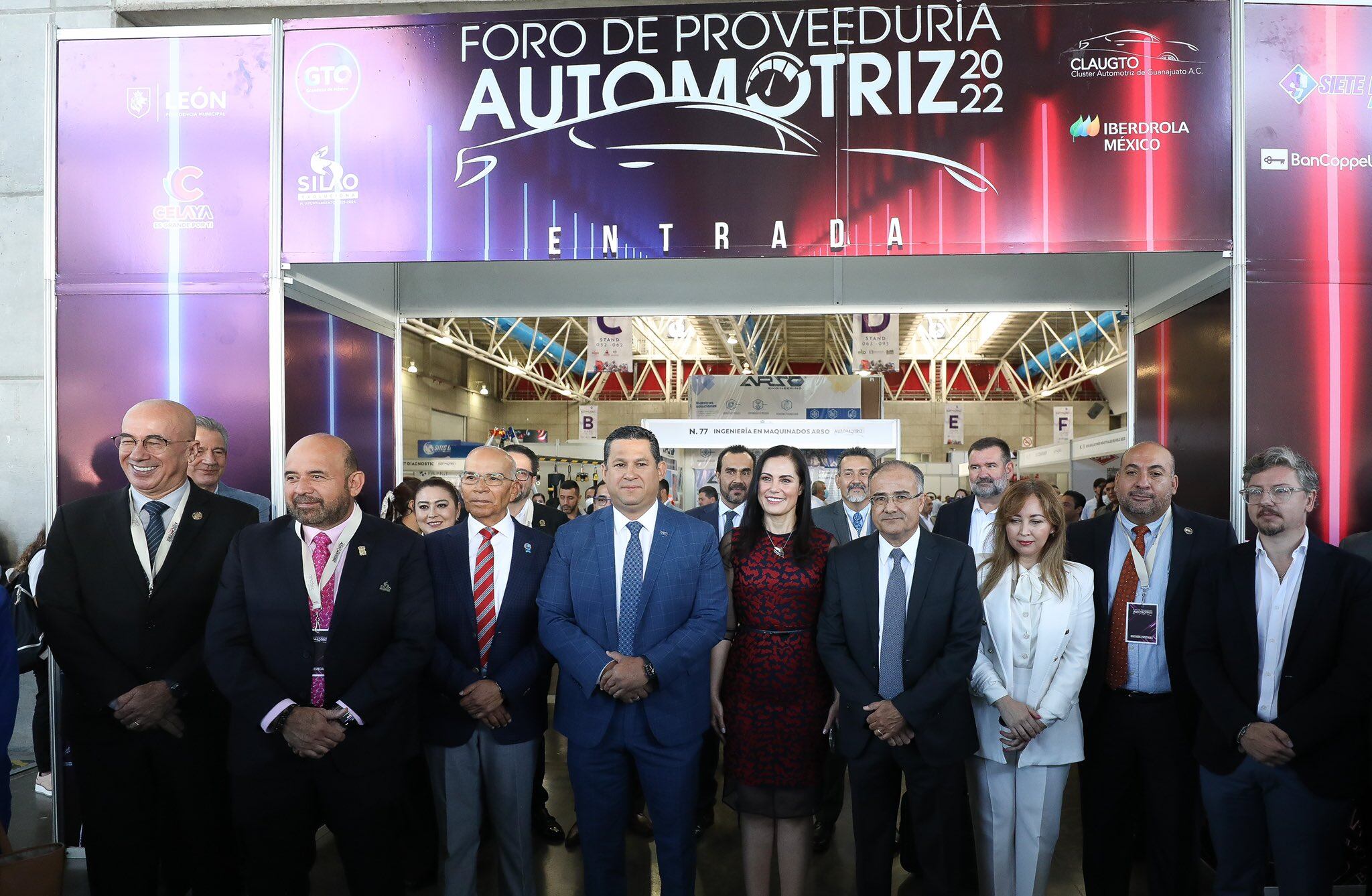 Diego Sinhue en 9º Foro de Proveeduría Automotriz