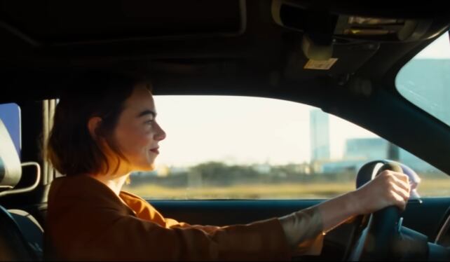 Emma Stone en su nueva película Kinds of Kindness