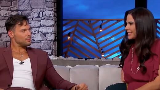 VIDEO: Paola Rojas y Emmanuel Palomares se reencontraron en Netas Divinas para volver a seducirse