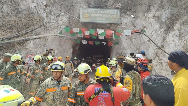 Así aplauden el rescate del minero con vida en Sinaloa