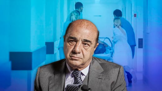 Murillo Karam es hospitalizado de emergencia