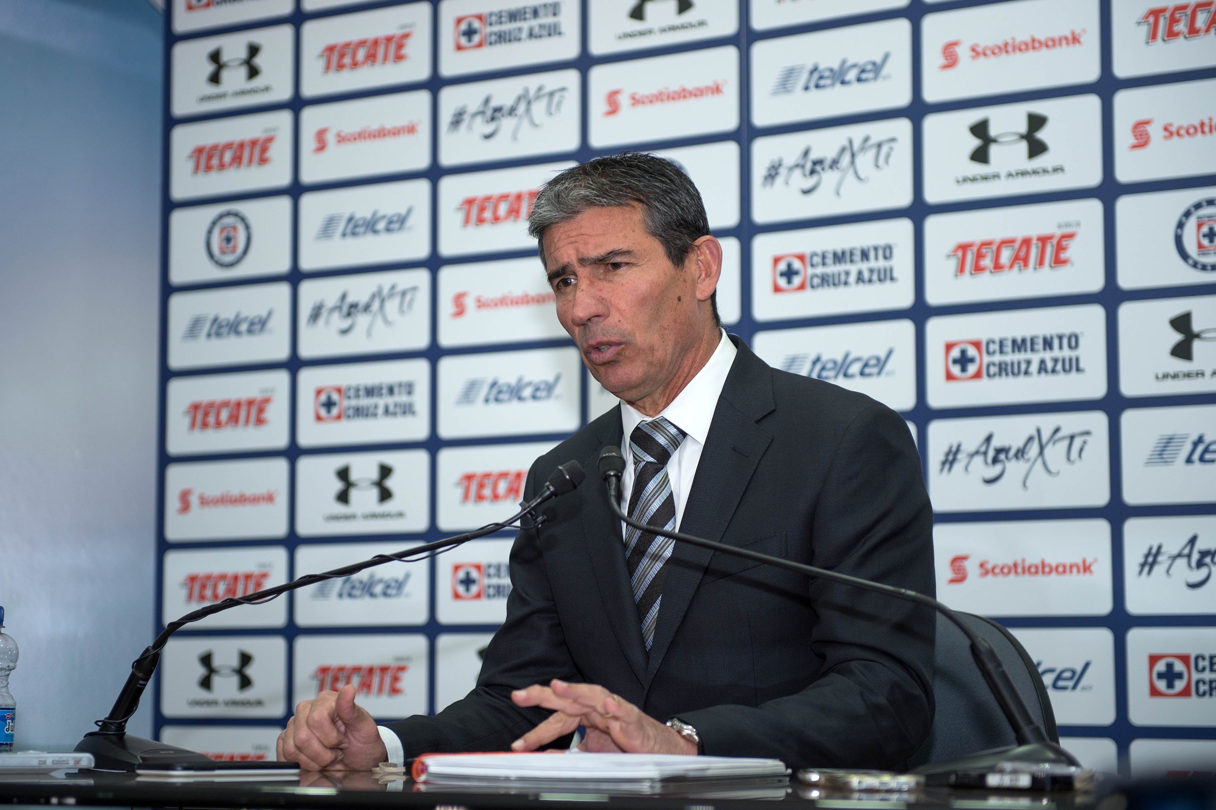 Yayo de la Torre como director deportivo de Cruz Azul.