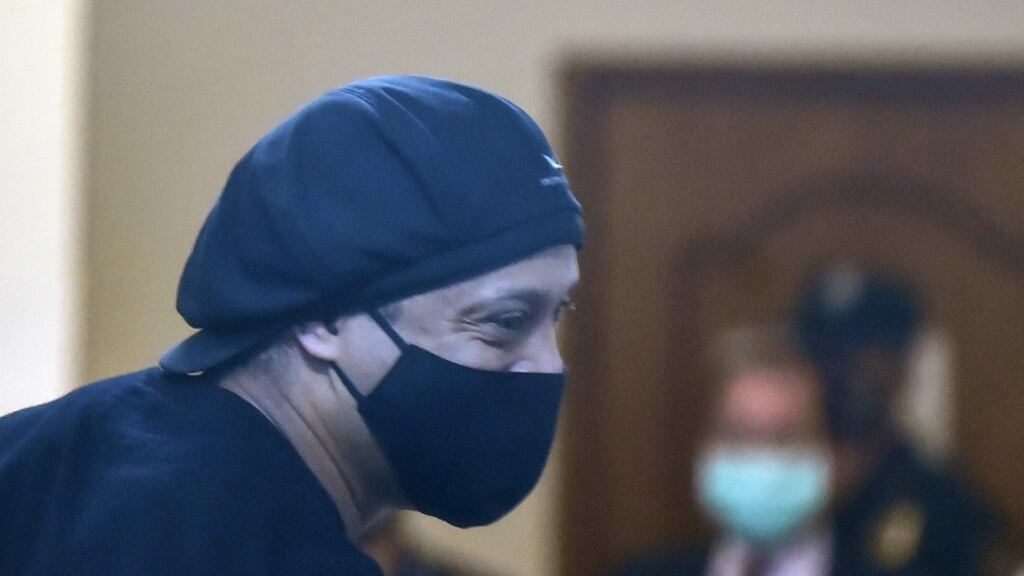 Obtiene Ronaldinho su libertad luego de casi 200 días en prisión