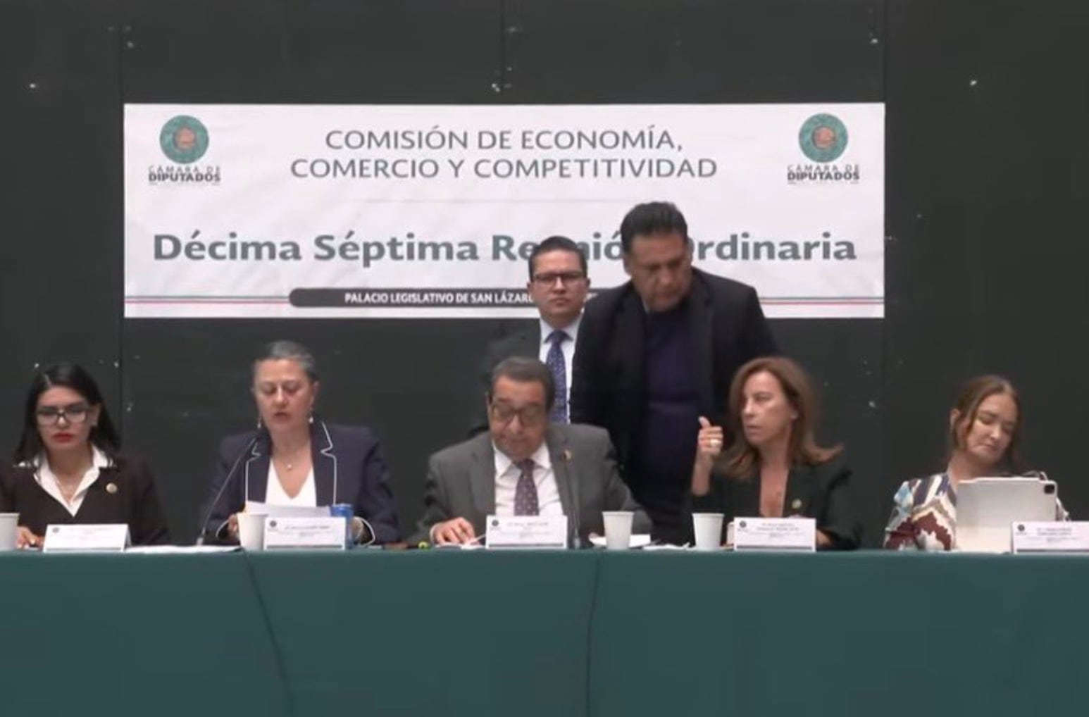 La “Ley antimemes” se presentará ante el pleno dela Cámara de Diputados este 29 de septiembre