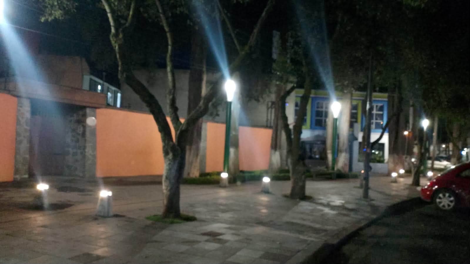 Toluca rehabilita alumbrado del Paseo Colón.