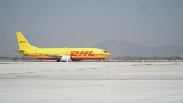 Arriba primer vuelo de carga de DHL en el AIFA