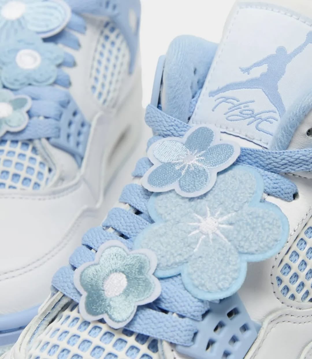 Nike Air Jordan 4 “Forget me not”