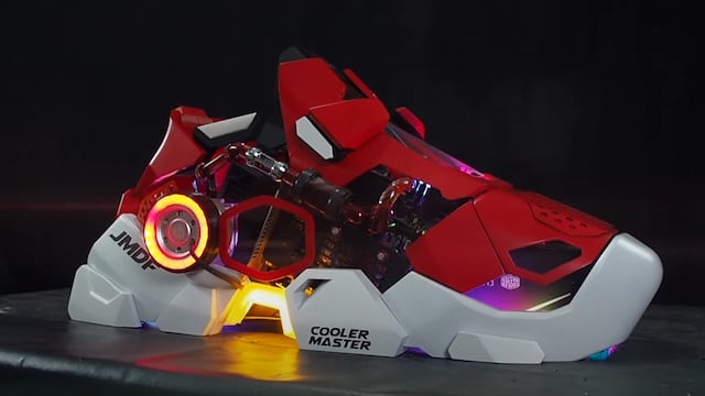 Gabinete de Pc en forma de sneaker