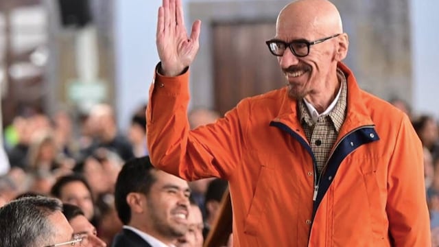 Reaparece Dante Delgado; supera el cáncer