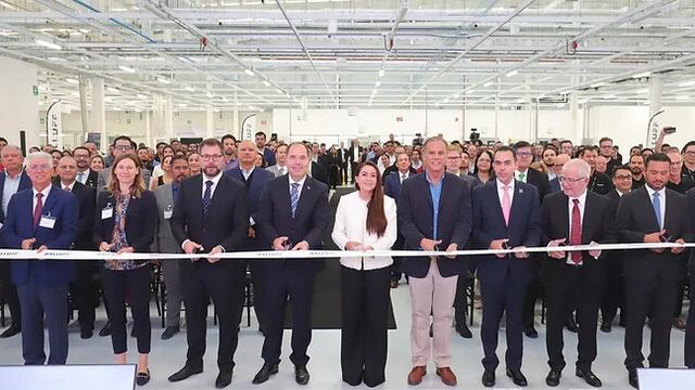 Tere Jiménez inaugura planta de Balluf en Aguascalientes