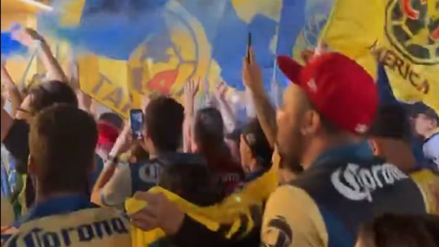 Fans del Club América se burlan de afición del Club Chivas