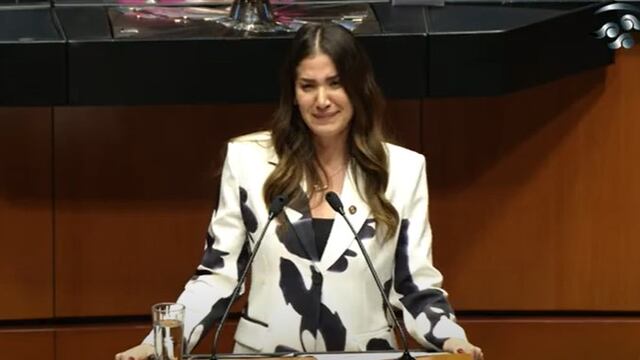 Paloma Sánchez llora en la Cámara de Senadores.