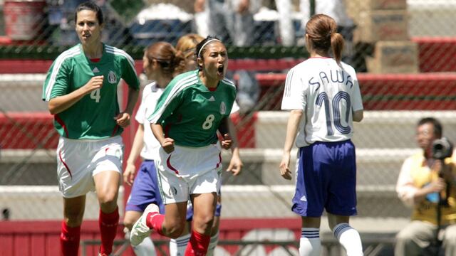 Fátima Leyva celebrando un gol en contra de Japón