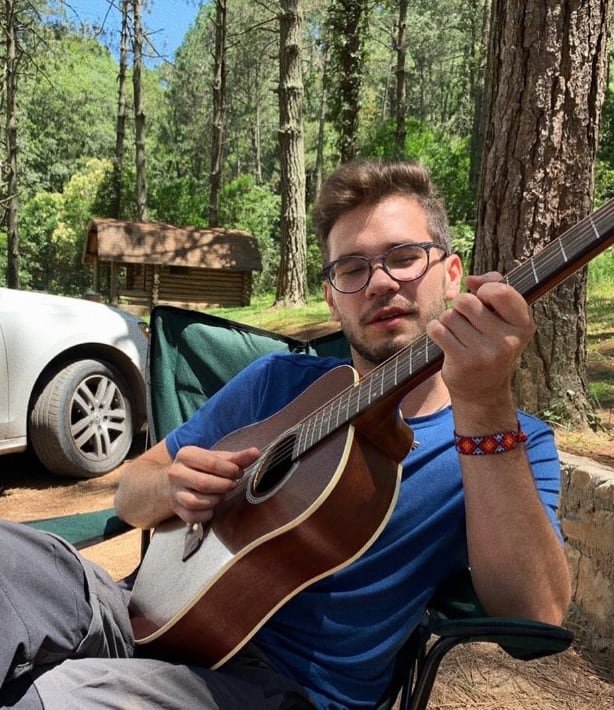 Mauricio Garza, vocalista de los Dos Garza