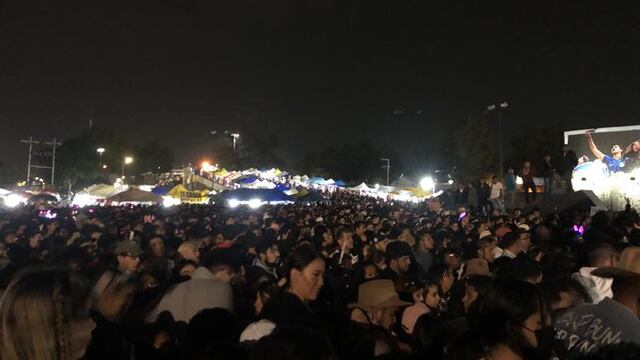 Cientos de fans de Bad Bunny se quedaron afuera del Estadio Azteca