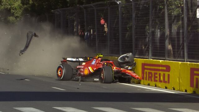Carlos Sainz choca a Checo Pérez en el GP de Azerbaiyán