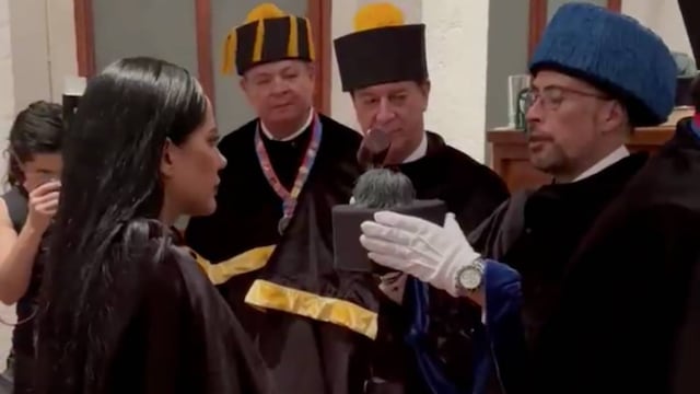 Sandra Cuevas recibe doctorado Honoris Causa