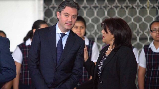 Aurelio Nuño. Aumento a maestros.