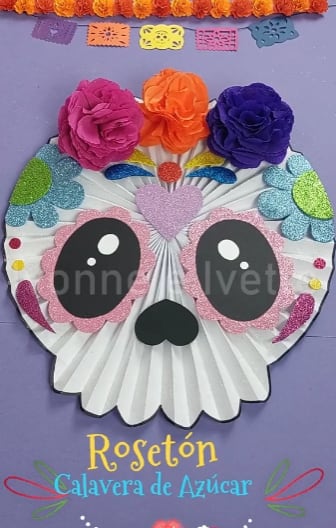 Rosetón de calaverita de azúcar, manualidad de Día de Muertos
