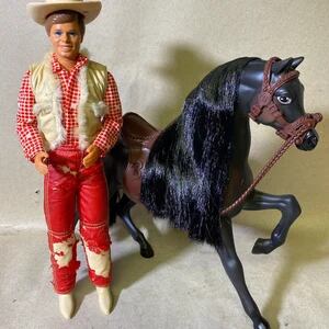 Mattel lanzó un Ken que amaba los caballos en 1992