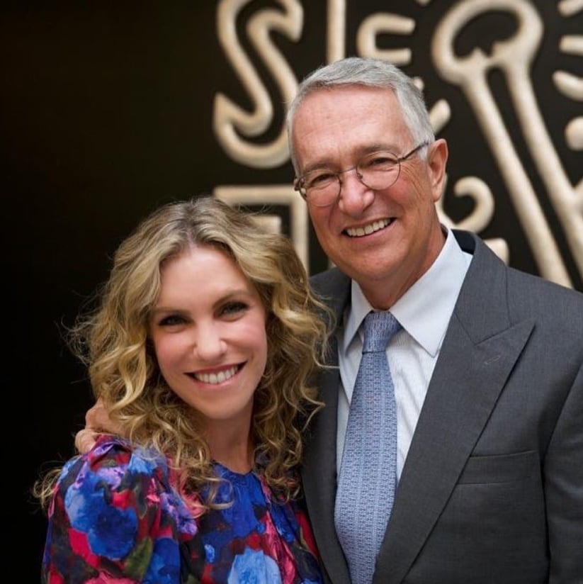 Ninfa Salinas con su papá, Ricardo Salinas Pliego