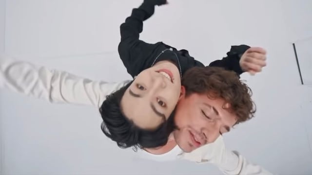 Jungkook y Charlie Puth