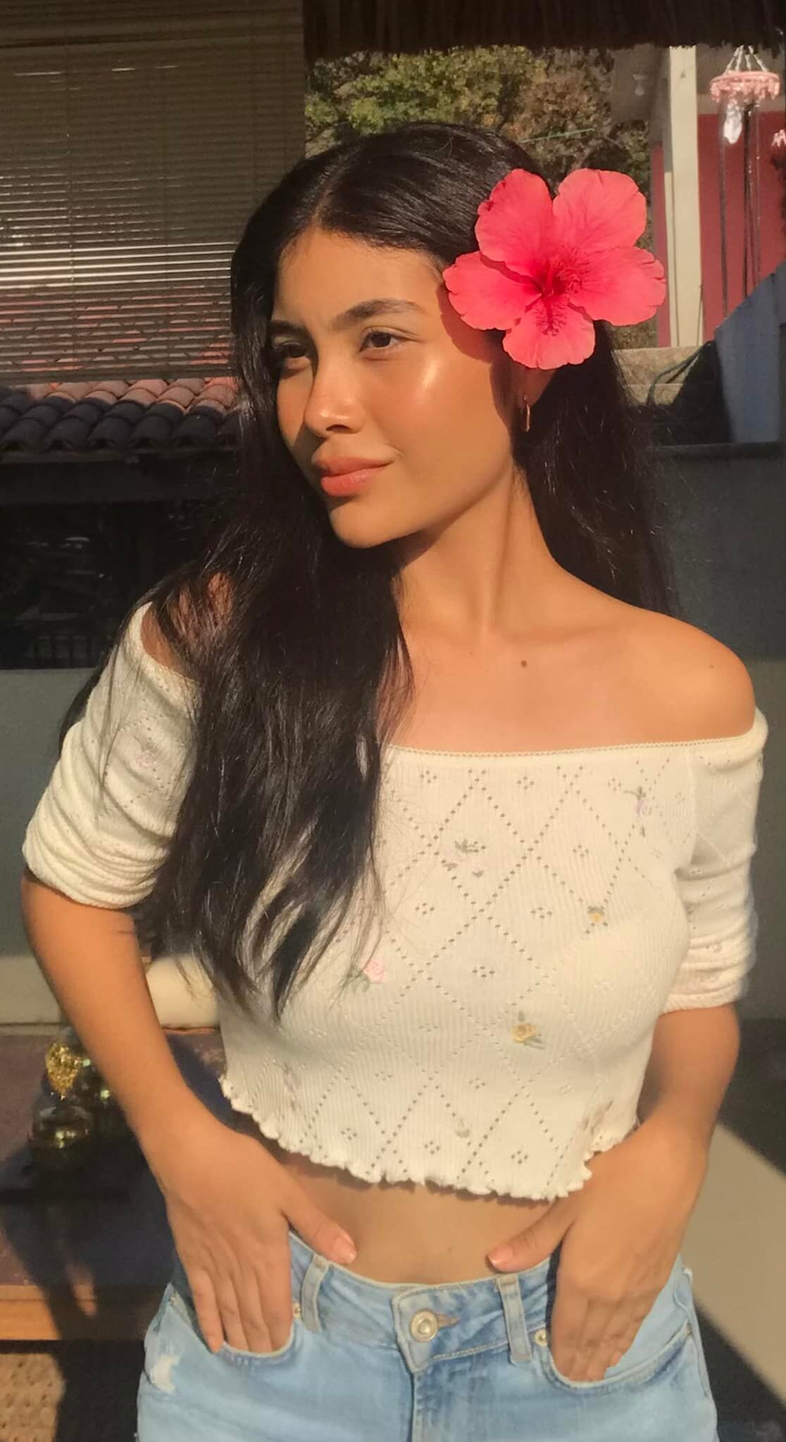 Isaveli Laina, cantante.