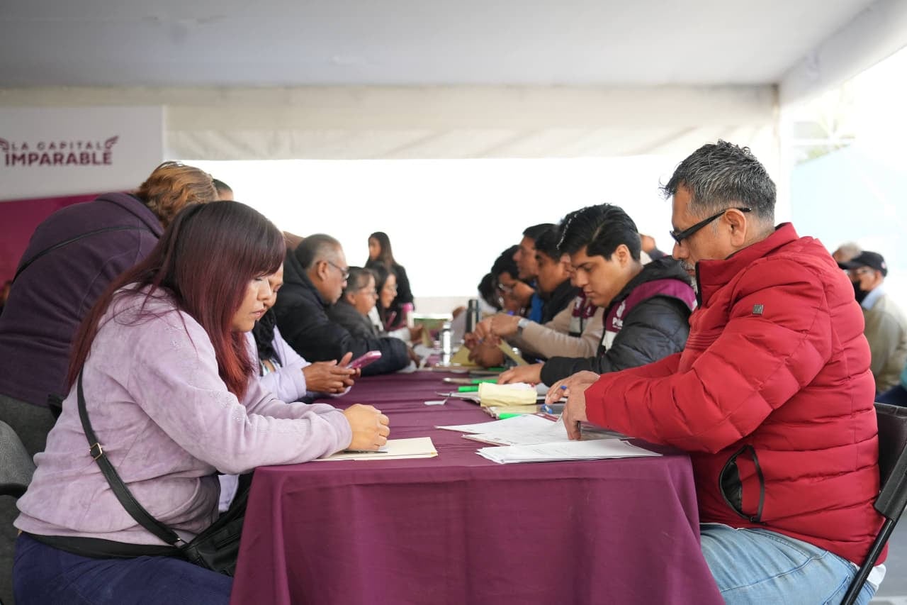 DIF Puebla Capital entregó sillas de ruedas y apoyos funcionales durante “Día del Pueblo, La Capital te Escucha”