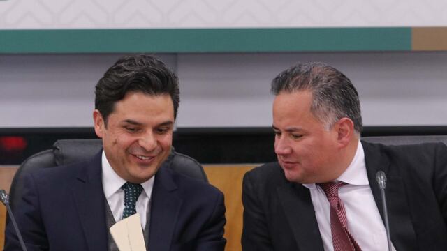 Zoé Robledo y Santiago Nieto.