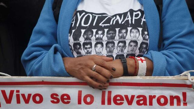 Protesta 58 meses Ayotzinapa.