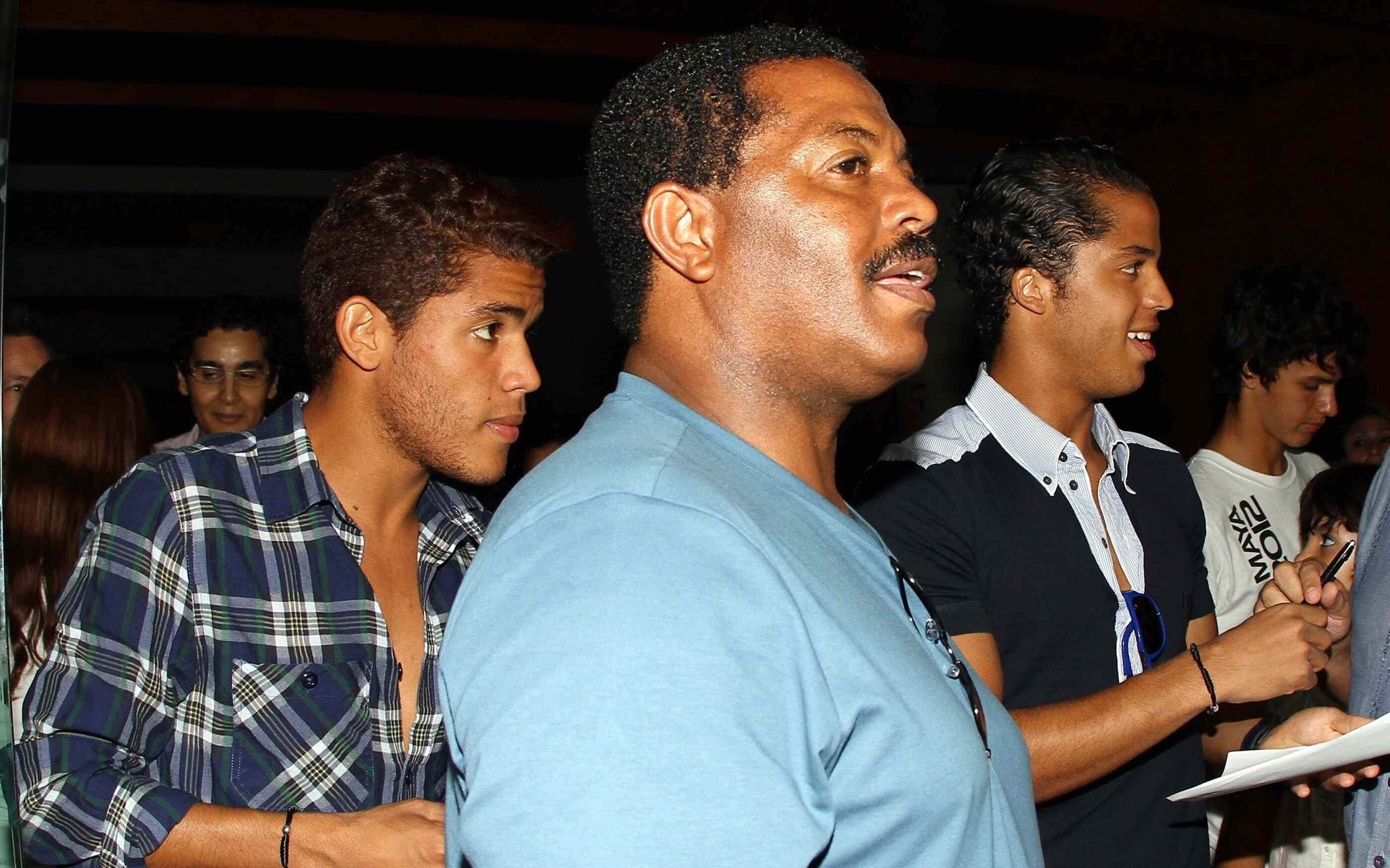 Zizinho junto a sus hijos Jonathan y Giovani Dos Santos