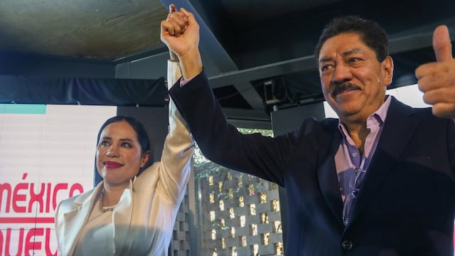 Sandra Cuevas presenta a Ulises Ruiz como uno de sus respaldos de su partido político México Nuevo