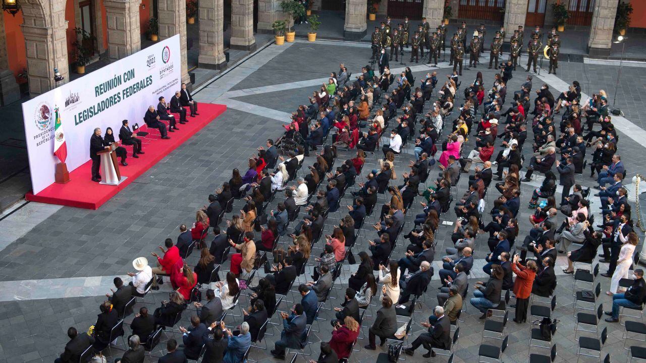 Los diputados del presidente