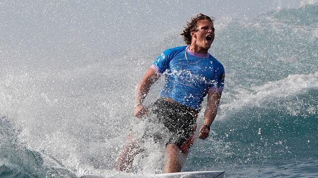 Alan Cleland se convirtió en el primer surfista mexicano en Juegos Olímpicos