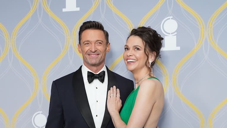 El romance entre Sutton Foster y Hugh Jackman se consolida y sorprende a sus fans