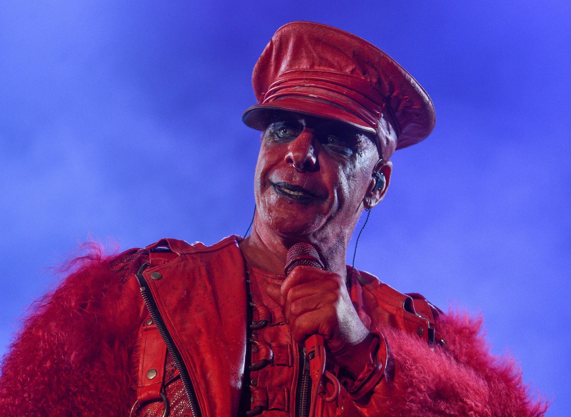 Till Lindemann, vocalista de Rammstein es acusado de abuso sexual