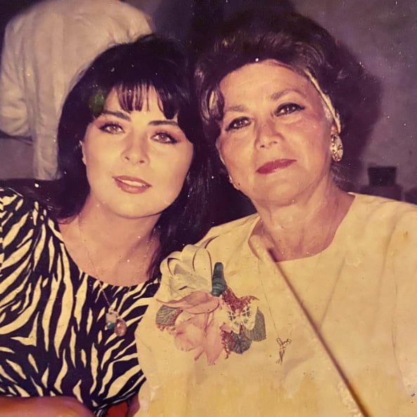 Victoria Ruffo junto a su mamá