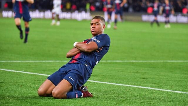 Kylian Mbappé y su tradicional festejo.