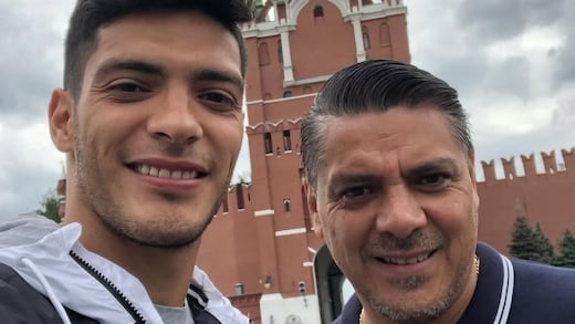 ¿De qué murió el padre de Raúl Jiménez?