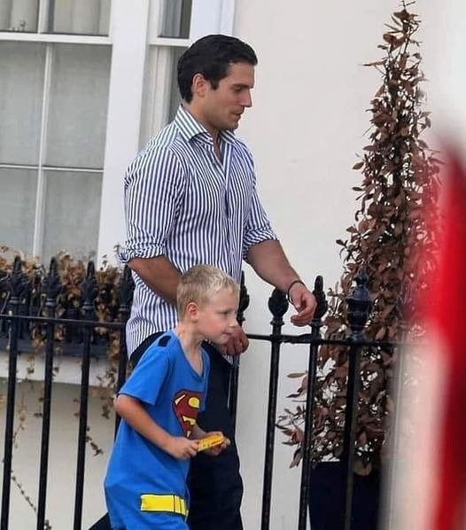 Henry Cavill y su sobrino Thomas